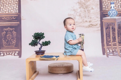 泰兴宝宝几个月笑出声
